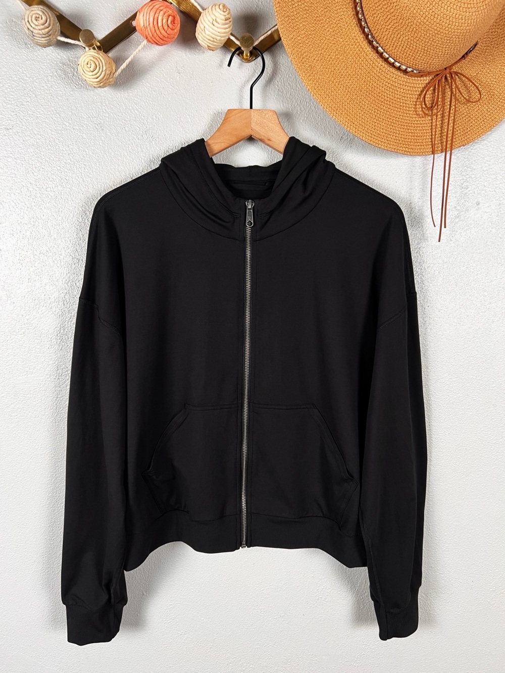 Vuori Halo Modern Full Zip Hoodie in True Black Size XL - Picture 2 of 8